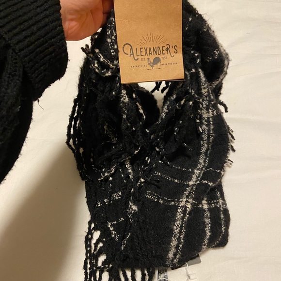 Super soft infinity scarf - Picture 3 of 4